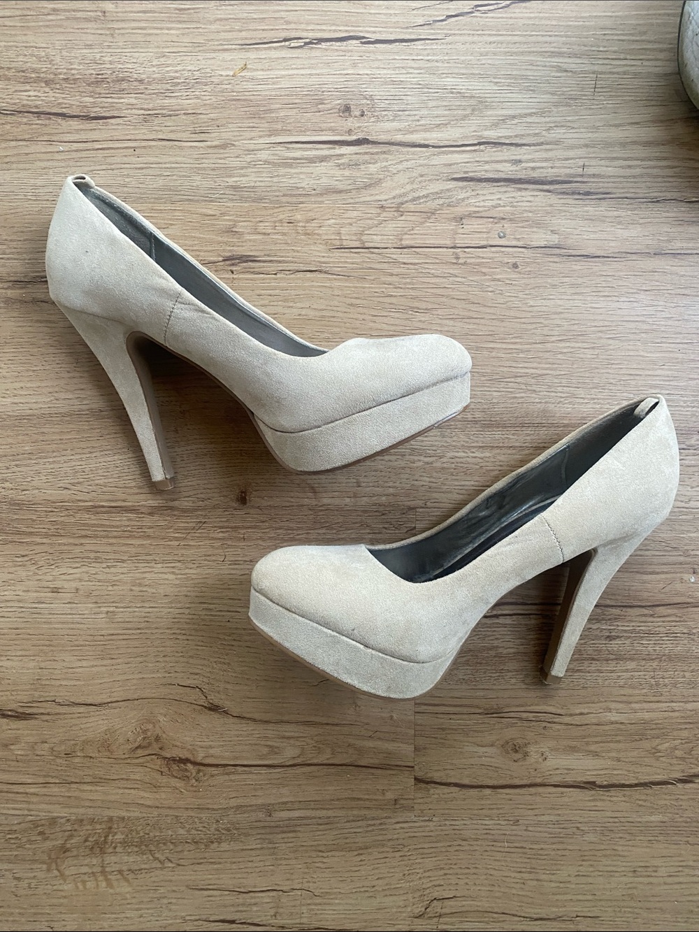 Women's Platform Pumps in Beige